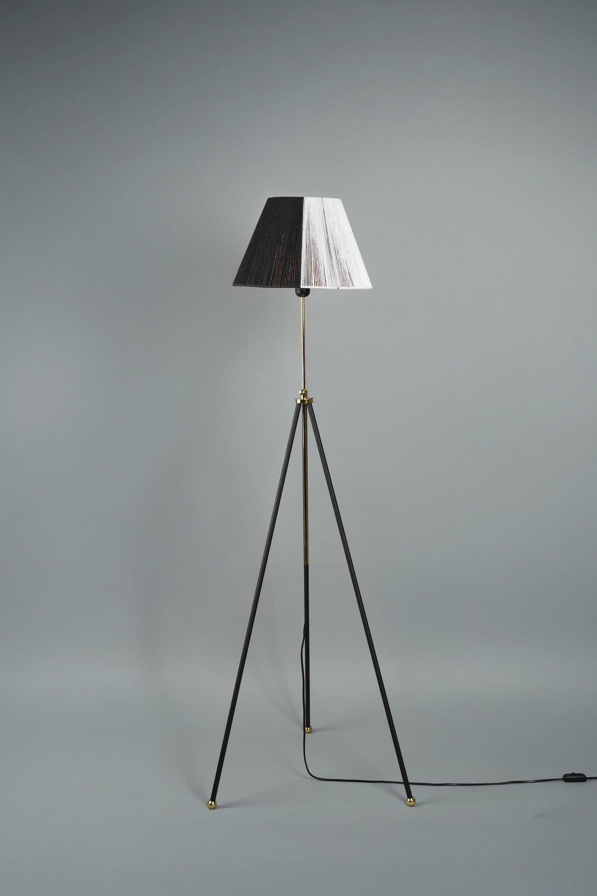 Pier Metal Lambader Siyah-Siyah-Beyaz-Kiremit (38x38x145 cm)
