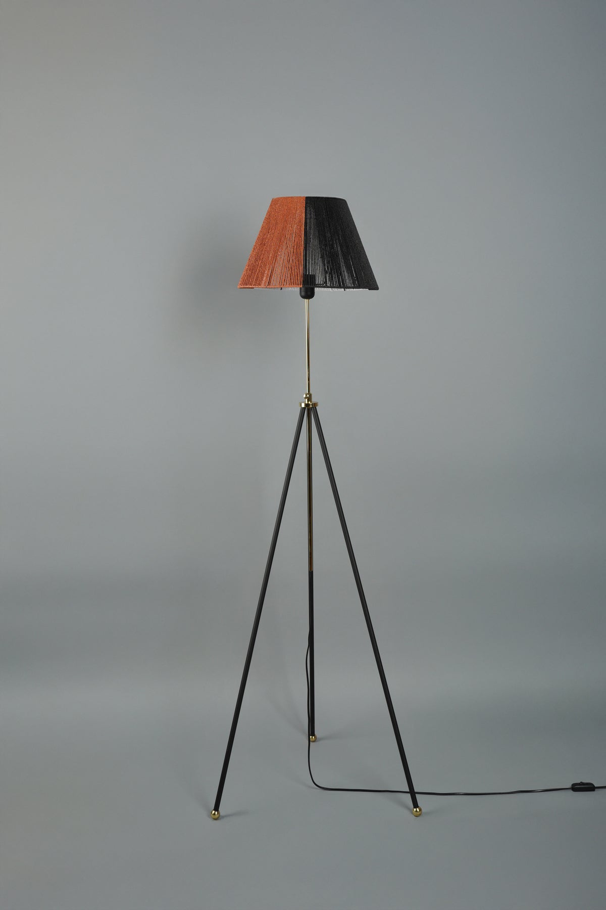 Pier Metal Lambader Siyah-Siyah-Beyaz-Kiremit (38x38x145 cm)