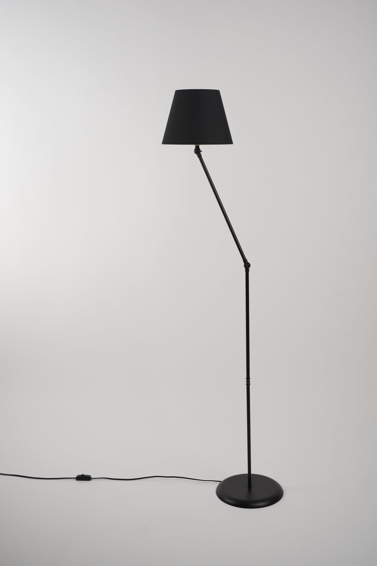 Cosby Metal Lambader Siyah-Siyah (25x25x145 cm)